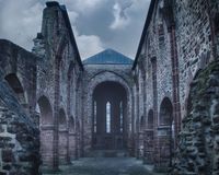 202302158212-architektur-ruine_der_totenkirech_treysa-mystisch