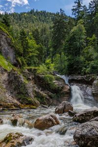 202407040978-naturfotografie-wasser-wasserfall-kuhfluchtwasserfall-farchant-garmisch-partenkirchen